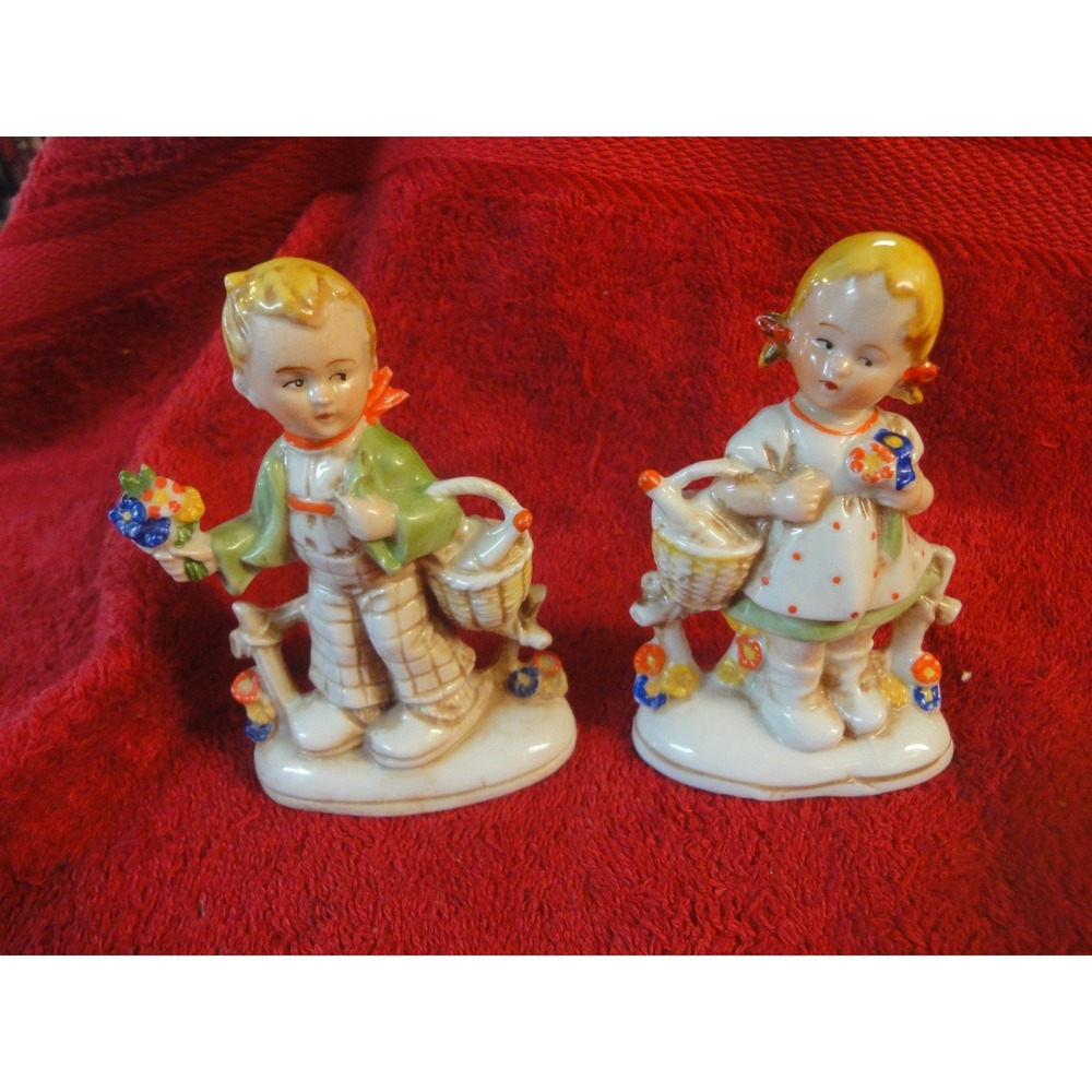 Pair Vintage made in‎ germany Boy & Girl w/ basket adorable figurines 20469